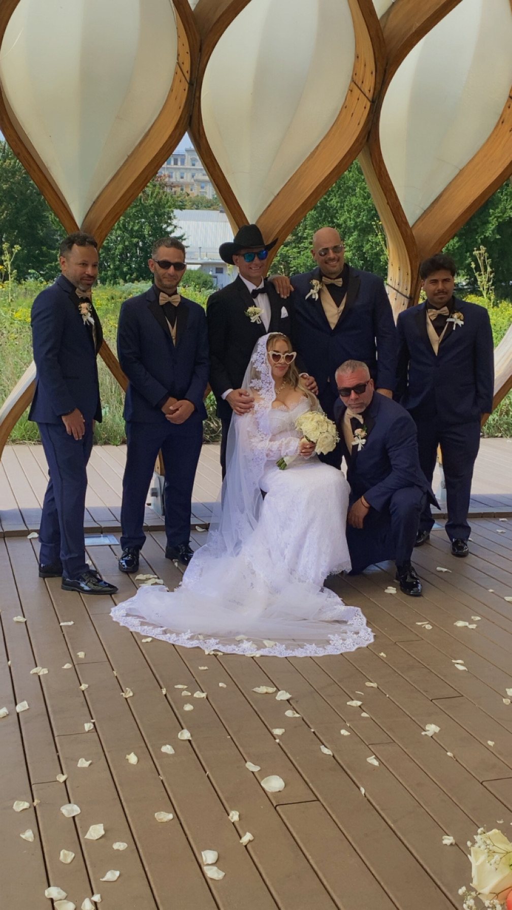 Shared wedding photo by Nayeli