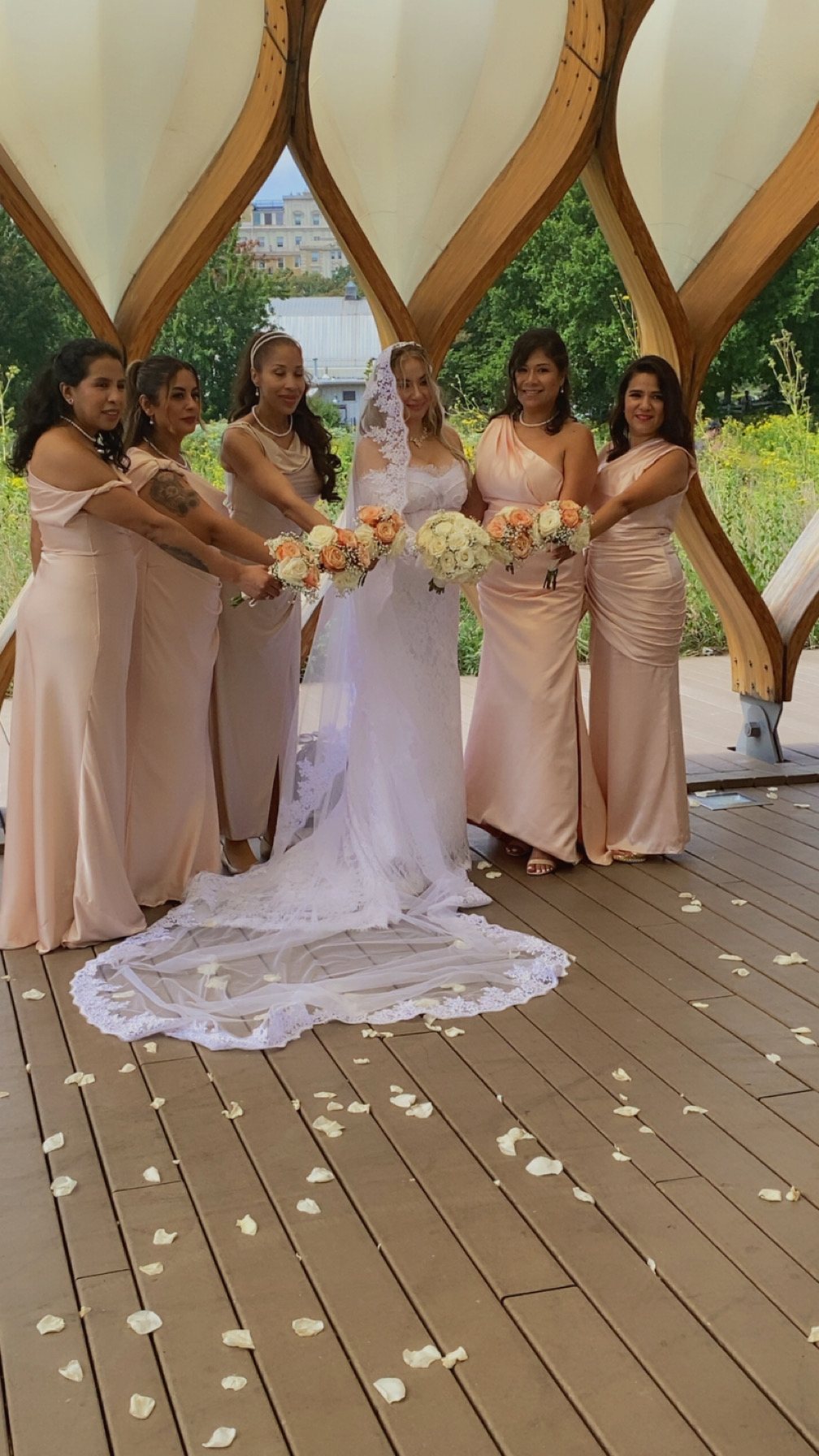 Shared wedding photo by Nayeli